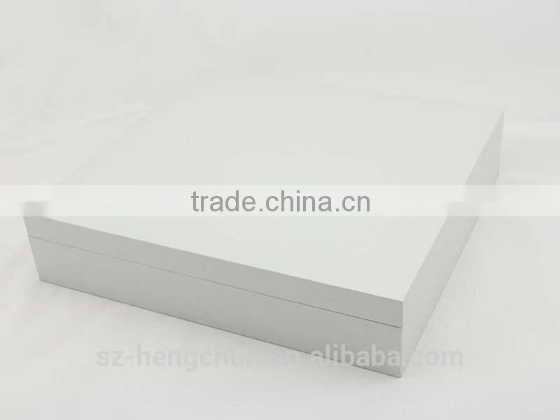 High-end wooden jewelry box with matt and foam