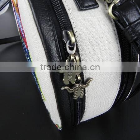 2016 Latest Owl Embroidery Handbag and Messenger bag for Sale