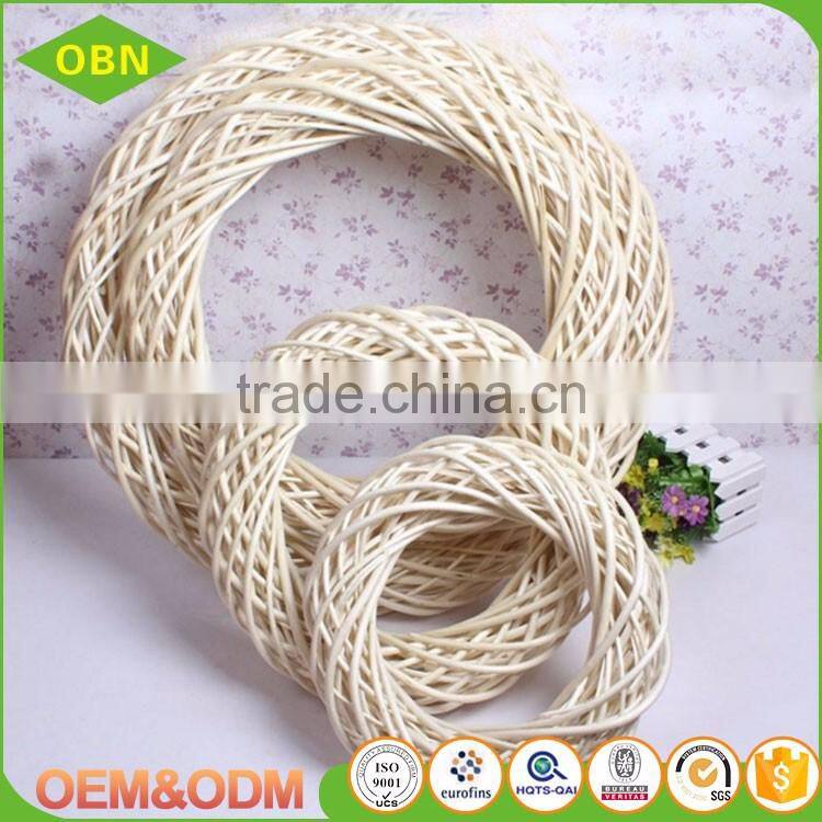 Wholesale Outdoor Wicker Christmas crafts cheap bulk natural willow wreath decoration