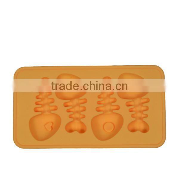 Fancy 4 cavity fishe bone shaped silicone ice cube tray maker