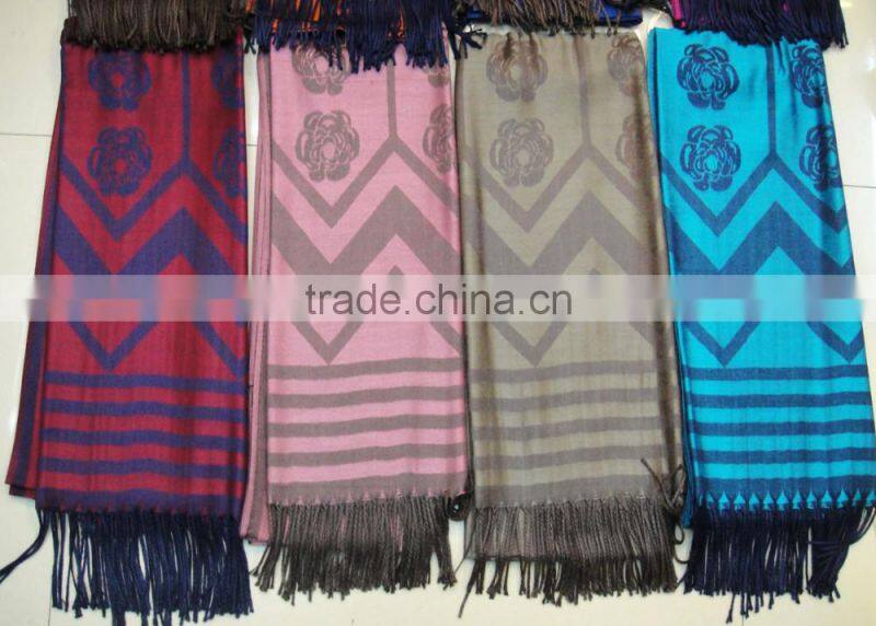 2017 Fashion lady China wholesale factory jacquard rose rayon viscose scarf
