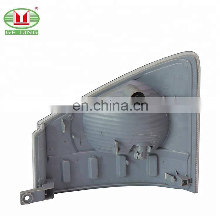 Spare Parts Truck Corner Light For Isuzu 700P with OEM R8-97585172-2 L8-97585173-2