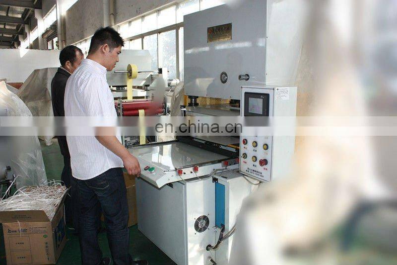 polyurethane foam machine for cutting sheet material