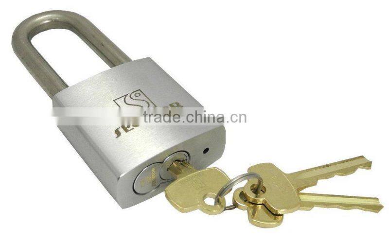 Light Duty Padlock with Removable Re-Keyable Core