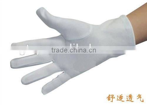 white nylon glove 007
