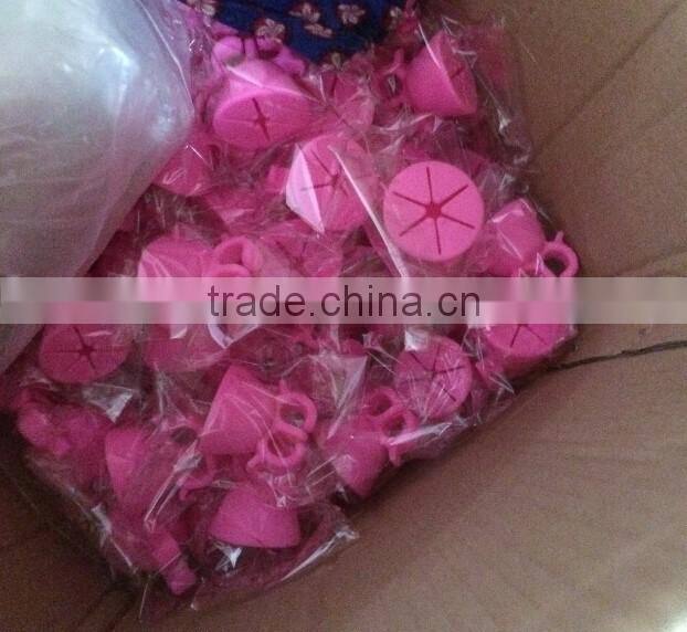 Wholesale Fashion Shape customized logo diamond silicone finger wearable nail polish bottle holder