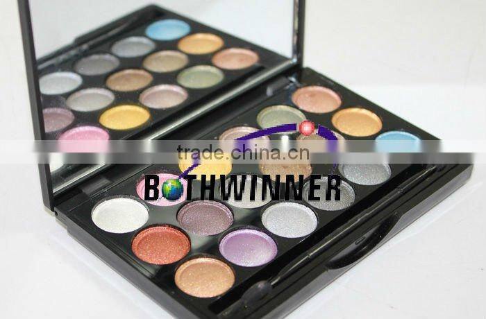 18 Colors shimmery eye shadow