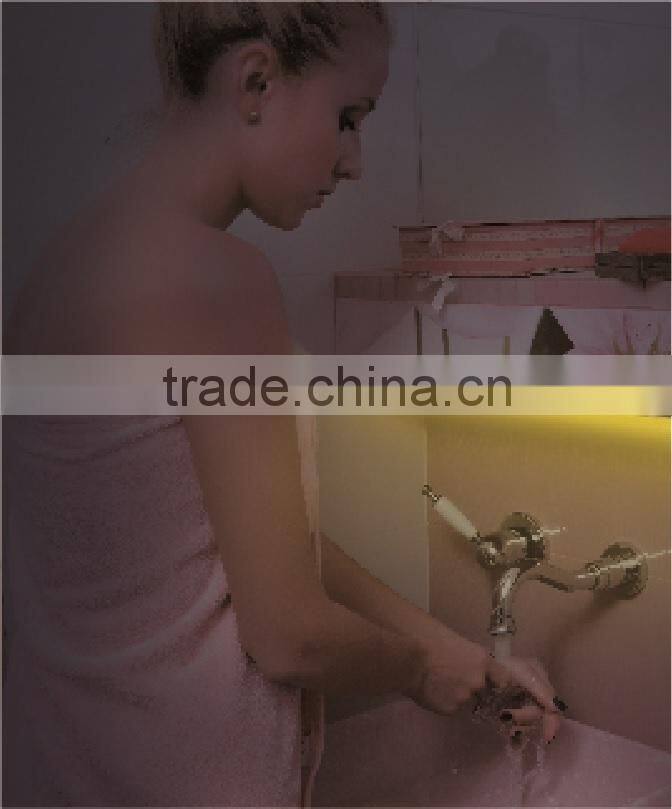 MOTION SENSING LED TRACK LIGHTS