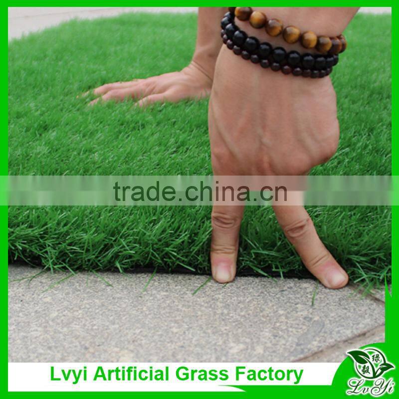 Plastic grass mat in roll/artificial turf grass/synthetic grass for soccer fields