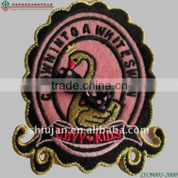 Golden embroidery crown patches