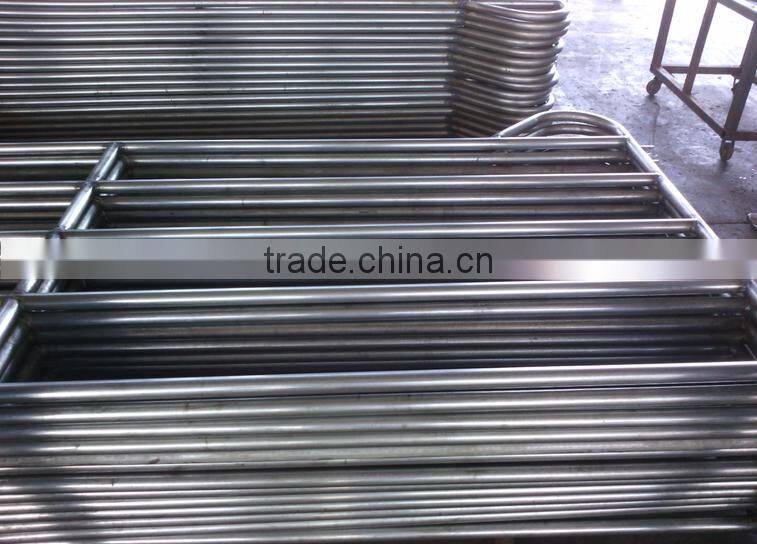 Hot Dipped Galvanized metal Livestock farm fence panel metal horse fence panel