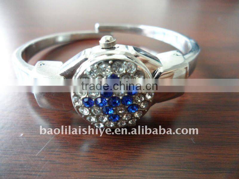 Hot!!! Delicate Shining Diamond Watch