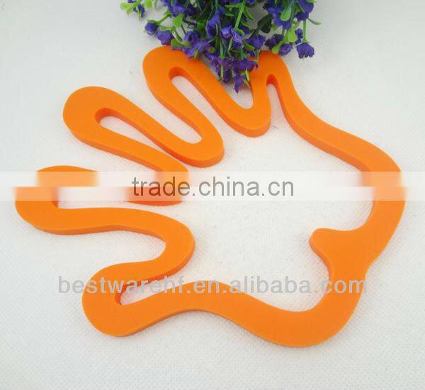 silicone kithchen goods red hand plam shape cup mat .coffee cup mats