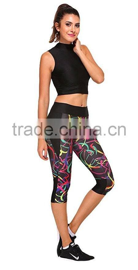 Custom Design Heat Transferred Printing Women Wearing Tight Leggings Joggers Pants Yoga Wear