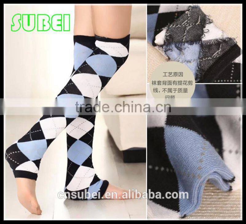 Sell like hot cakes products wholesale and OEM service women indoor socks/warm socks/fashion fuzzy shin guards