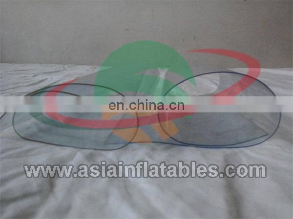 Christmas Promotion PVC Tarpaulin Inflatable Snow Globe, Giant Inflatable Human Snowglobe with Advertising Background