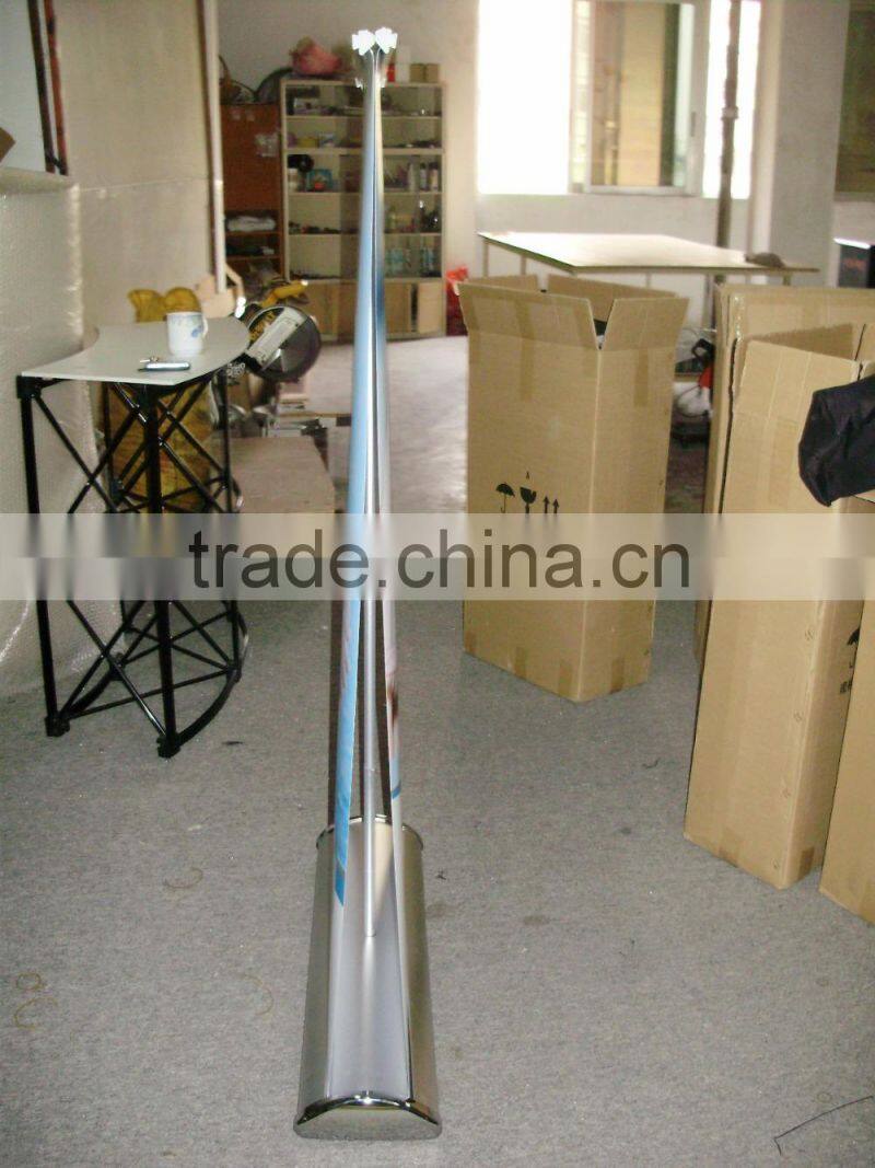 Custom aluminum retractable roll up banner