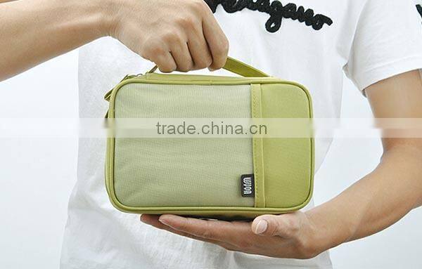 Factory price of China waterproof fabric zipper travel bag cosmetic organizer bag