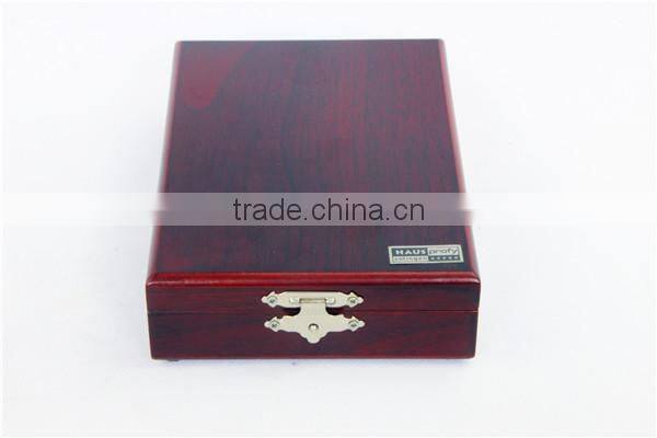 luxury wine set in a wooden box made in china