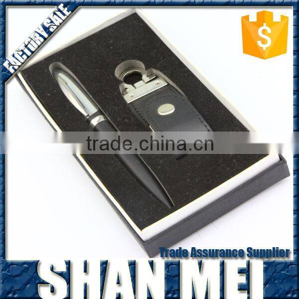 2015fashion design pen & keychains gifts set can attached logo factory wholesale