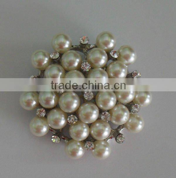 Metal garment decoration