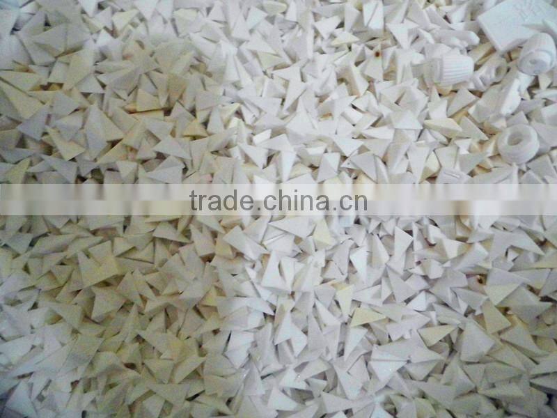 Ceramic abrasive media with Triangular shape