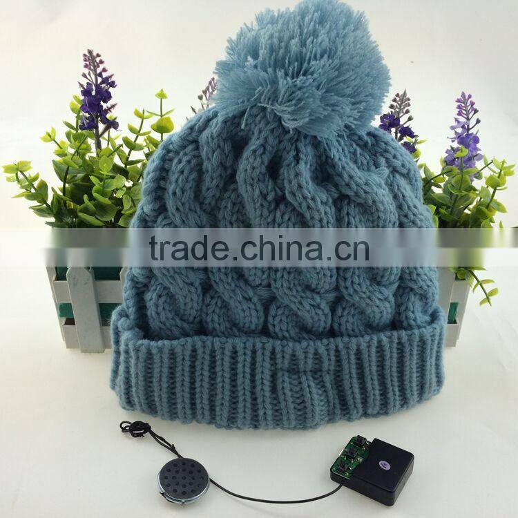 2015 Fashionable Cable Knit Wireless Bluetooth Hat Supplier