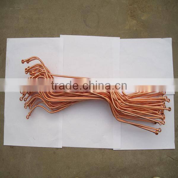Agriculture tractor engine oil delivery pipe
