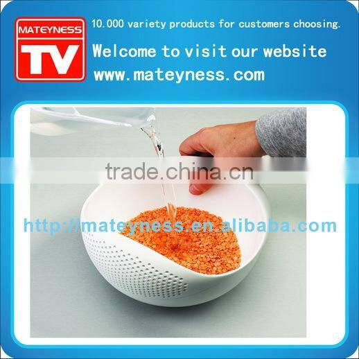 multi-function bowl with intergrated colander