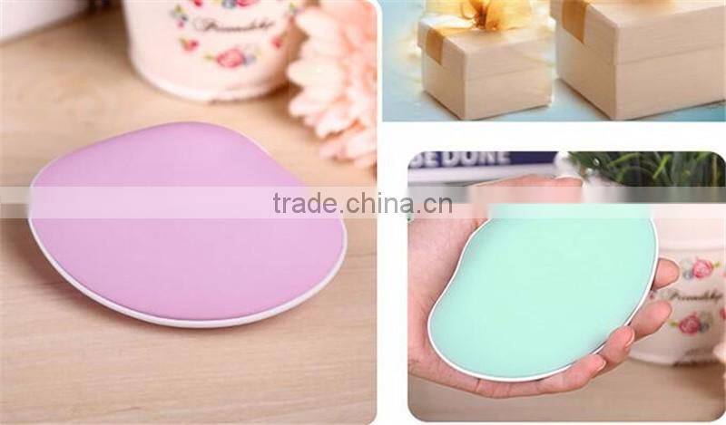 Shell charge hand warmer Portable mini hand warmer Electric heating treasure with mobile power supply and electric torch