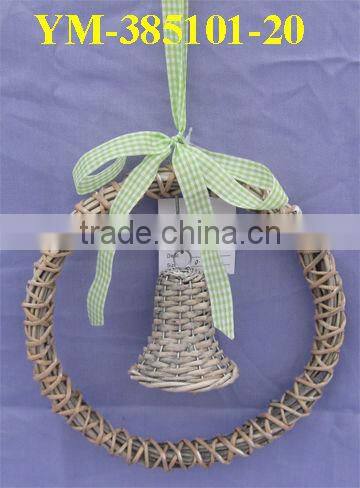 willow wrenth with star decoration