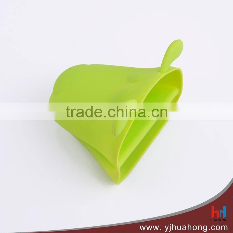 Lovely Dog Shape Silicone Oven Gloves for Cooking