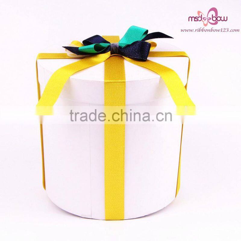 how to make a ribbon bow gift wrapping