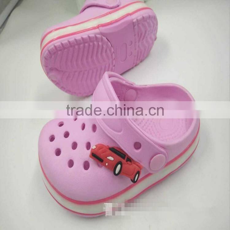 LED children cartoon hole hole shoes in children's shoes wholesale baby wear antiskid beach shoes garden shoes