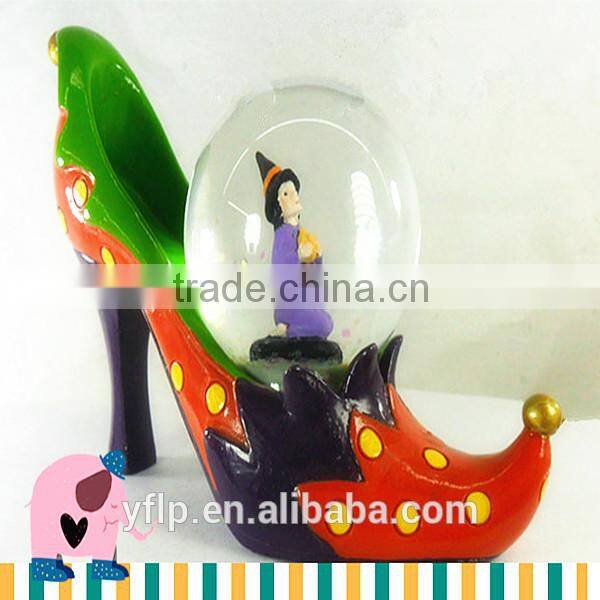 Resin High Heel Shoe, Little House in Crystal Ball Craft for Home Decoration