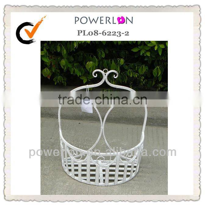 Wall gardening metal planter tub
