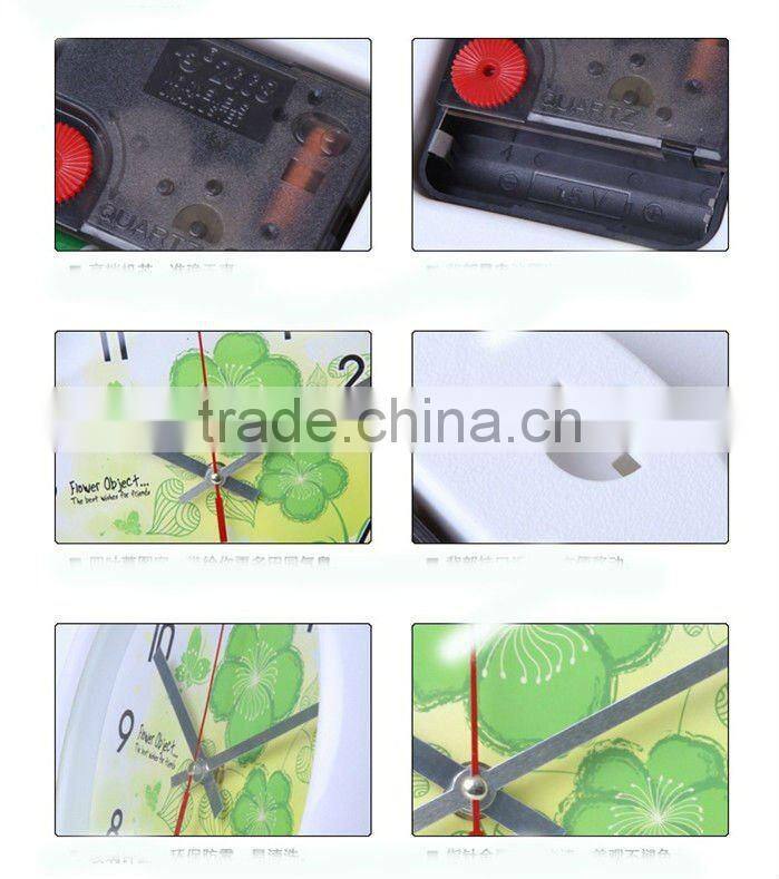 Creative fashion clover round wall clock