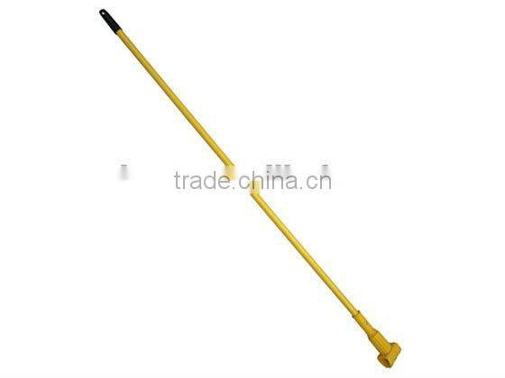 Twist-on-gripper wet mop holder with handle