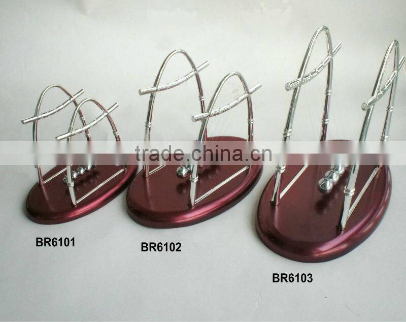 Newton's cradle, Balance balls