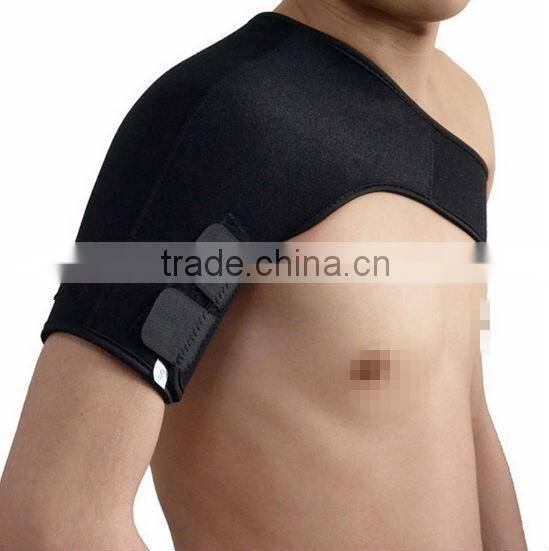 Single neoprene shoulder pads for men