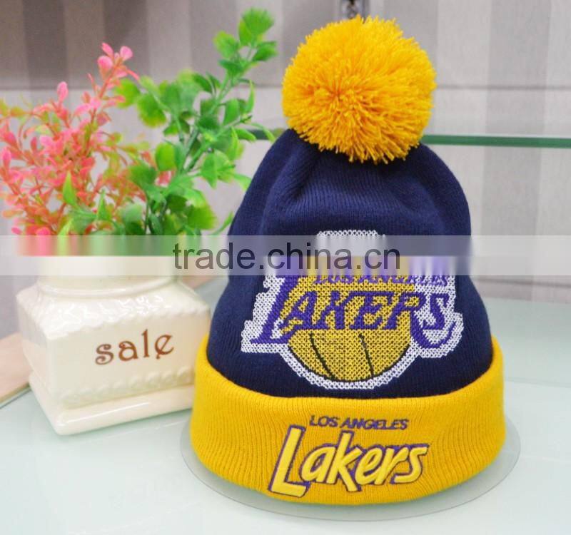 OEM wholesale custom beanie 3D embroidery logo pom pom beanie hat/knitted beanie cross-stitch