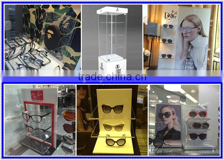 Locking sunglass display, sunglasses display with lock, fashionable sunglasses shelf display