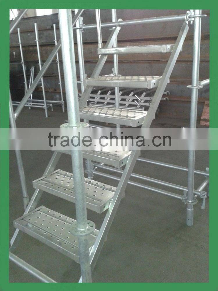 Standard and ledger ringlock system scaffolding