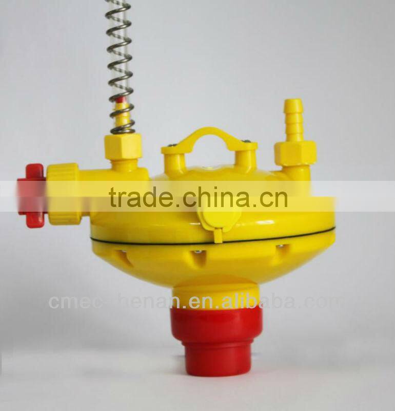 Nipple drinking system for poultry