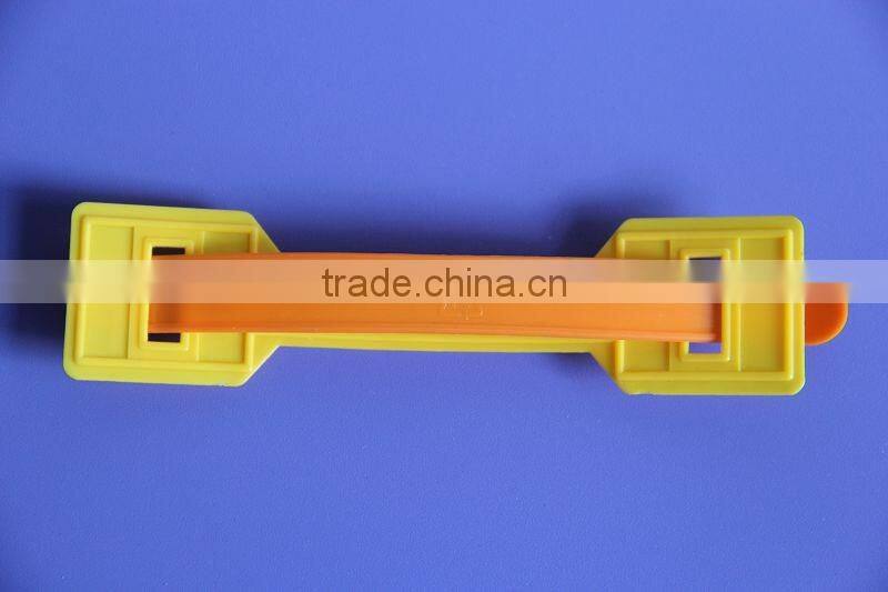 Plastic carrier handles for milk/Toy/food/drink Carton box, package num:C3