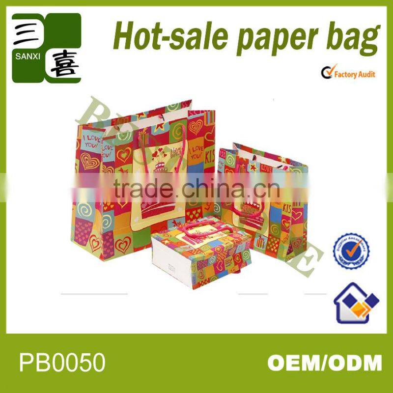 Customized Paper Gift Bag for Christmas by Wholesale