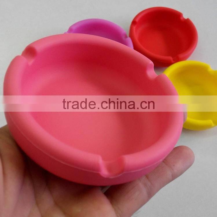 Hot selling promotional gift silkscreen printing round silicone ashtray