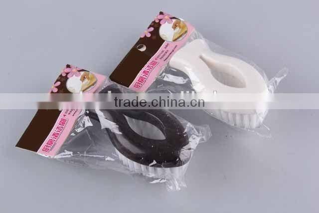 Fish-shaped Kitchen Cleaning Brush