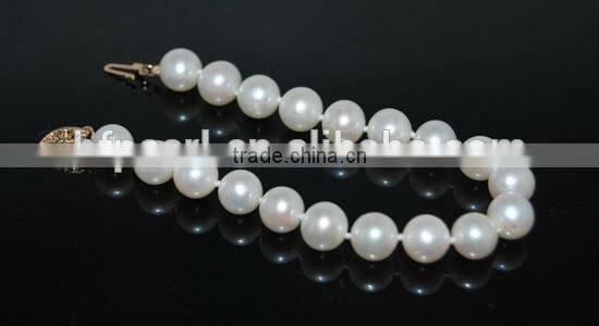 simple 7-8mm white round freshwater pearl bracelet