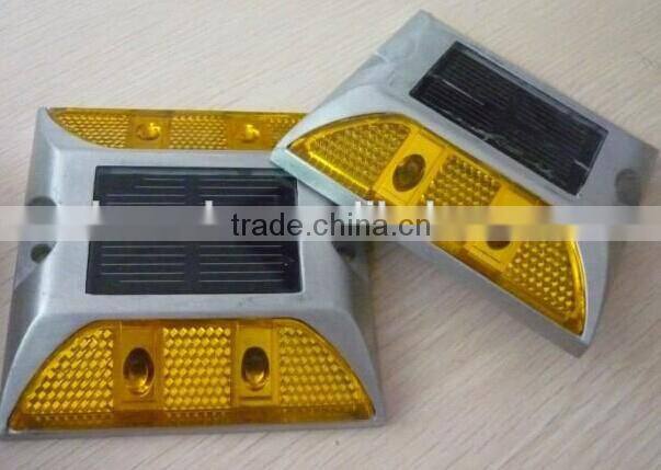 hot sale solar spike flashing light